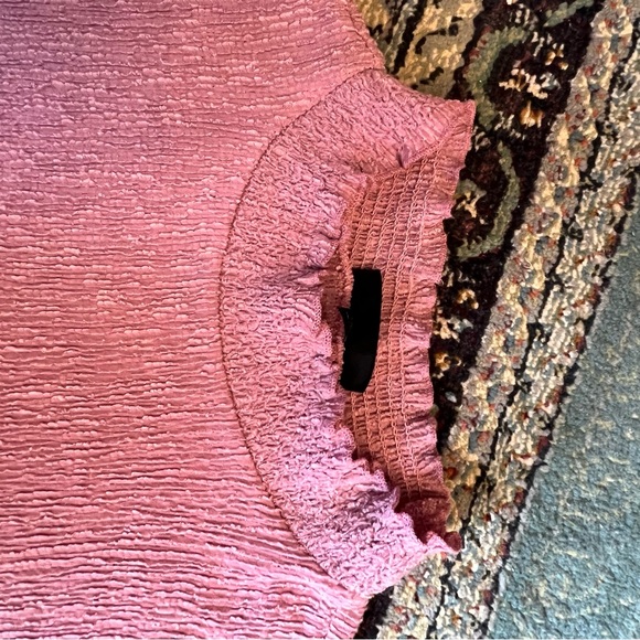 3/15$ Topshop Soft Pink Tee - Picture 4 of 6